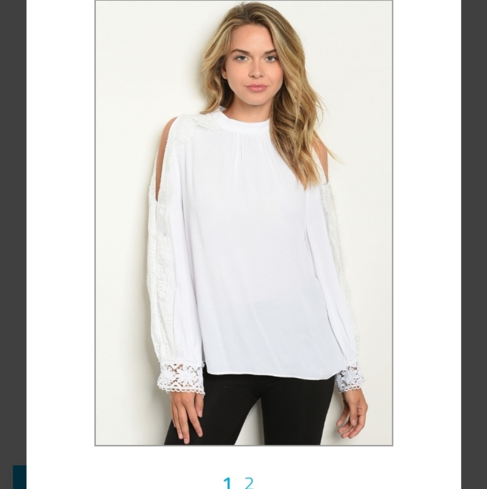 SALE!👍Off White Top